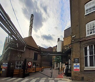 Fuller's brewery - pipes - cylinder.jpg