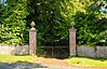 Ворота, Эктон Скотт Холл.jpg