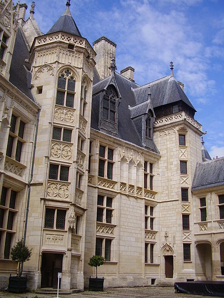 File:General view Jacques Coeur Palace from the courtyard.JPG