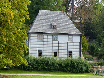 Гете стиль. Веймар Гете. Дом гёте в Веймаре. Дом Гете Gartenhaus. Веймар Германия Гете домик у озера.