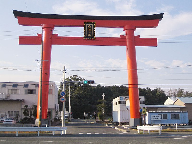 File:Gosha Inari (torii).jpg