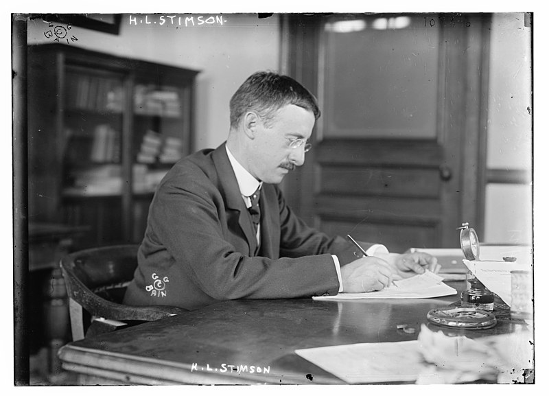 File:H.L. Stimson at desk writing LCCN2014685251.jpg