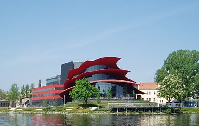 So kommt man zu dem Hans Otto Theater mit den Öffentlichen - Mehr zum Ort Hier