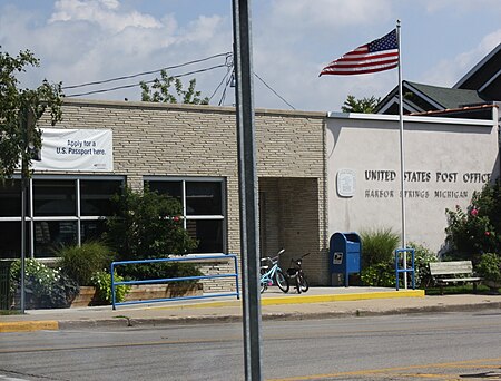 Harbor Springs Michigan Post Office.jpg