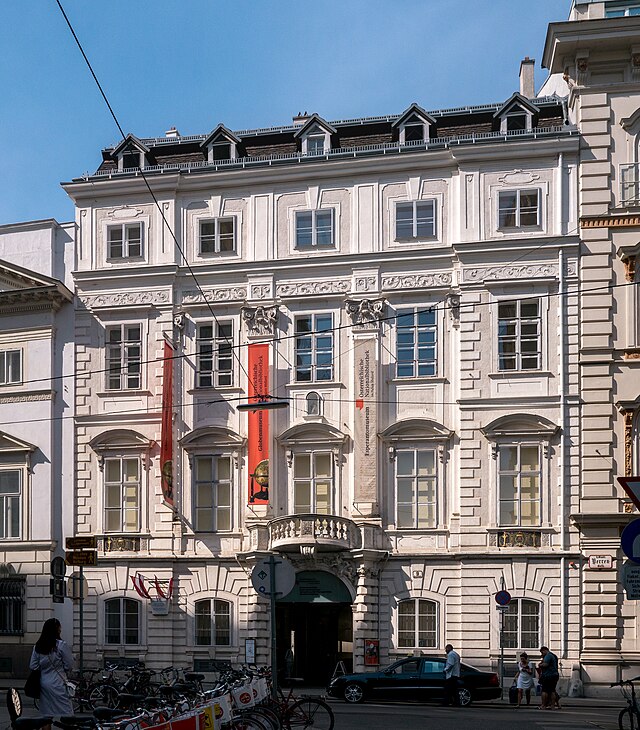 Imagini pentru globenmuseum wien