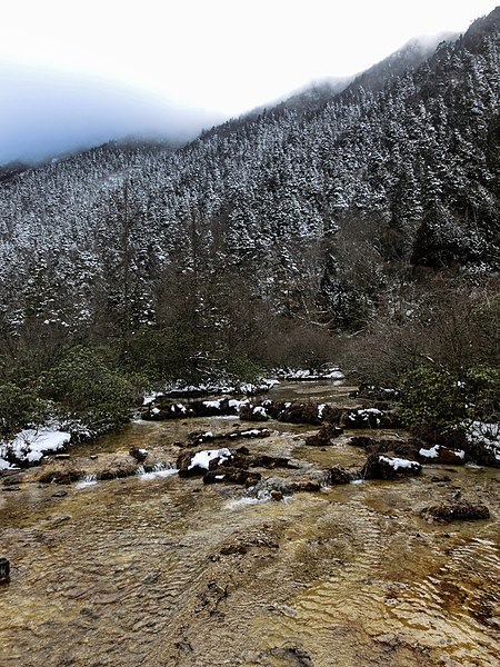 File:Huanglong 2014-12.jpg