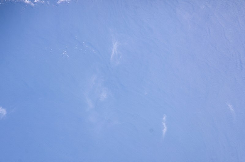 File:ISS012-E-5667 - View of The Tasman Sea.jpg