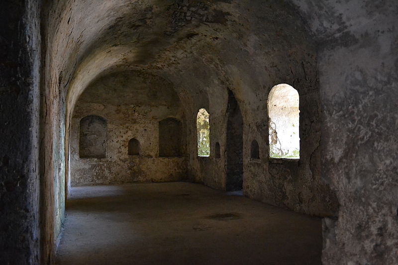 File:Inside Palermo Castle.JPG