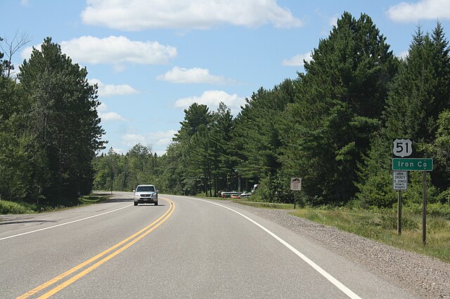 Entrance sign on US 51