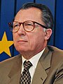 27 decembrie: Jacques Delors, politician francez, Președinte al Comisiei Europene, membru la Parlamentului European