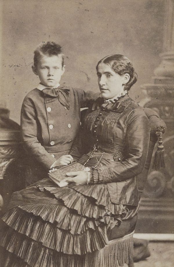 Kee Vos-Stricker with her son Jan c. 1879–80