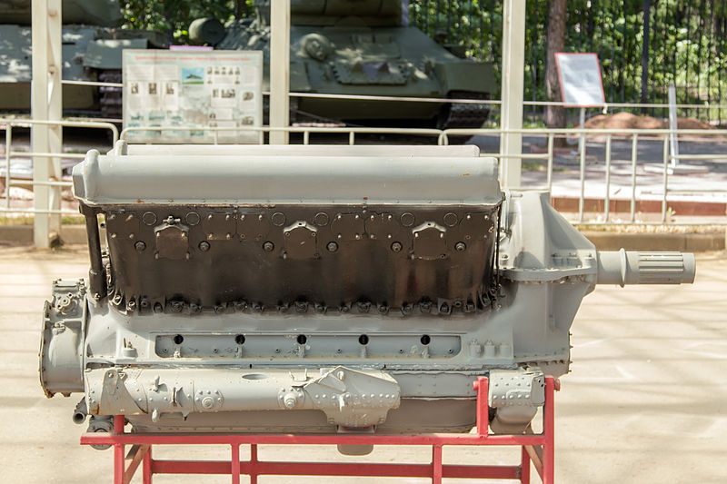 File:Klimov M-103 engine in the Great Patriotic War Museum 5-jun-2014.jpg