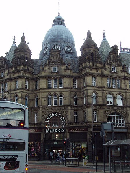 File:Leeds City Market, entrance - DSC07554.JPG