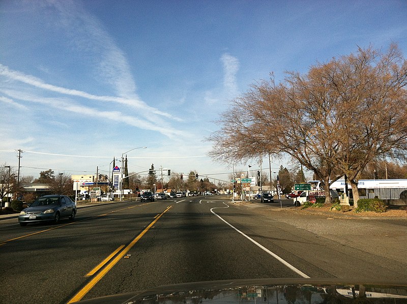 File:Live Oak on CA 99.jpeg