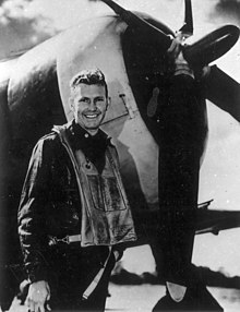 Il tenente colonnello Loren G. McCollom con il suo P-47 Thunderbolt