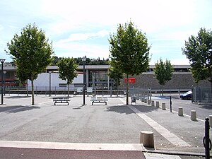 Le lycée Saint-Exupéry.