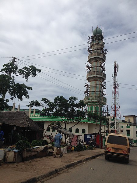 File:Malindi - Moschea in Casuarina Rd - panoramio.jpg