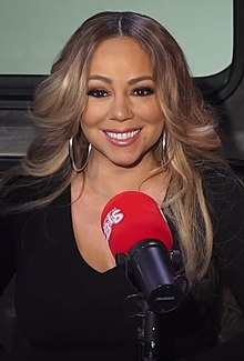 Carey röportaj verirken, Kasım 2018