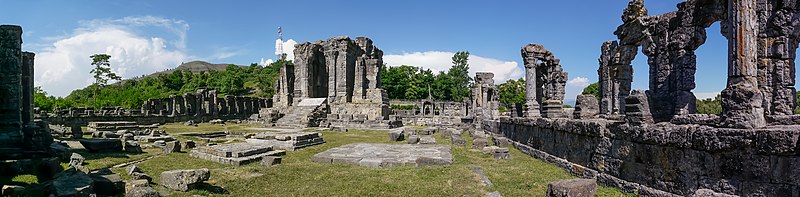 File:Martand Sun Temple enclosure (6134371538).jpg