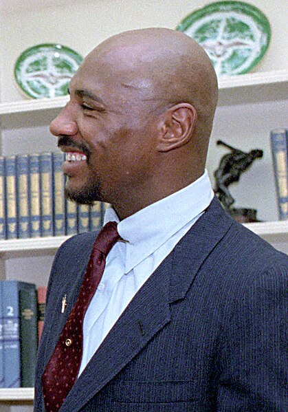 File:Marvin Hagler in the Oval Office (cropped).jpg