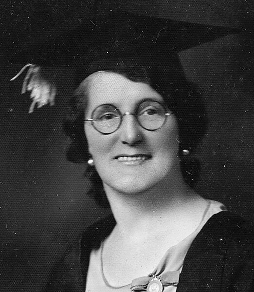 File:Mary Dreaver, 1934 (crop).jpg