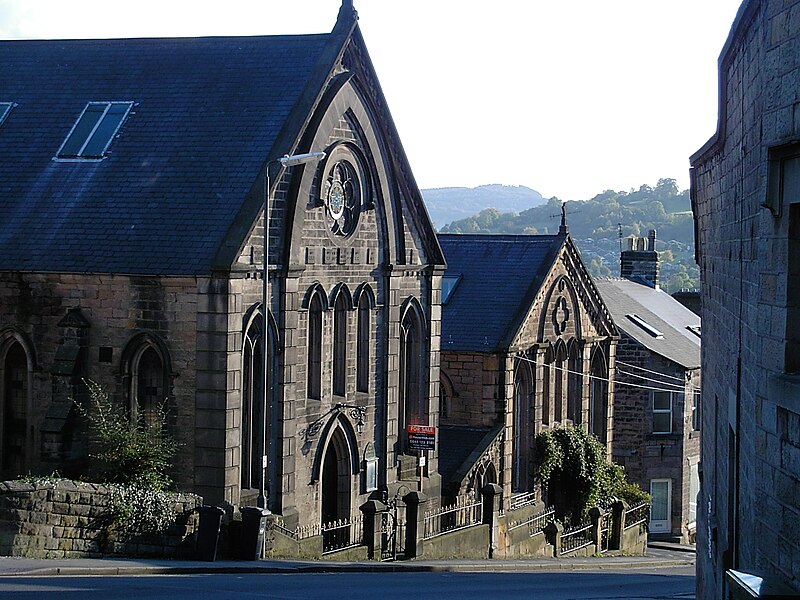 File:Matlock - Chapels on Bank Road.jpg