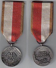 Medal XL lecia PRL - awers i rewers.jpg