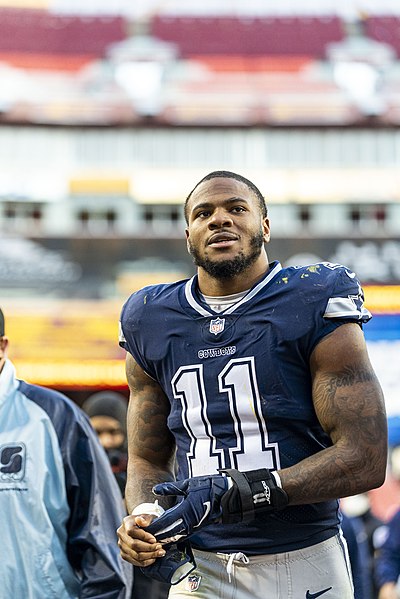 File:Micah Parsons Cowboys-WFT DEC2021.jpg