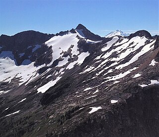 <span class="mw-page-title-main">Middle Peak (Washington)</span> Mountain in Washington (state), United States