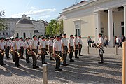 Deutsch: Konzert der Militärmusikkapelle Salzburg im Kurpark Baden, davor Aufstellung am Josefsplatz und Marsch durch die Fußgängerzone