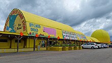 Minnesota's Largest Candy Store (35714419102).jpg