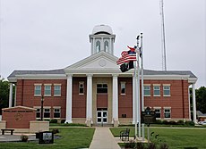 Mitchell County Courthouse - Osage, Iowa 01.jpg