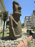 Moai del Ahu Makaihi fuera del Museo Fonck.