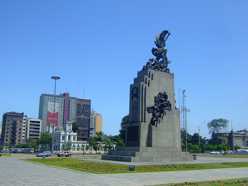 File:Monumento al almirante Grau 01.jpg