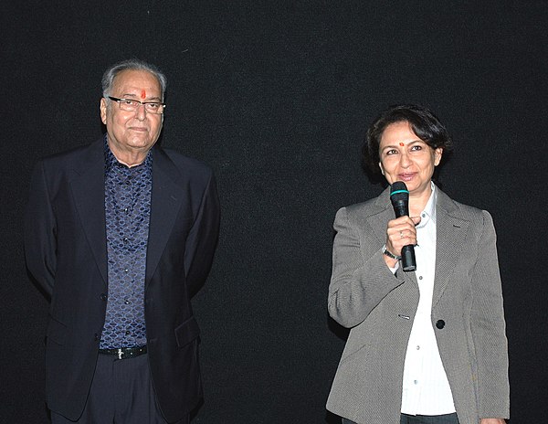 Soumita Chatterjee and Sharmila Tagore, in 2009, presenting the film at 40th International Film Festival