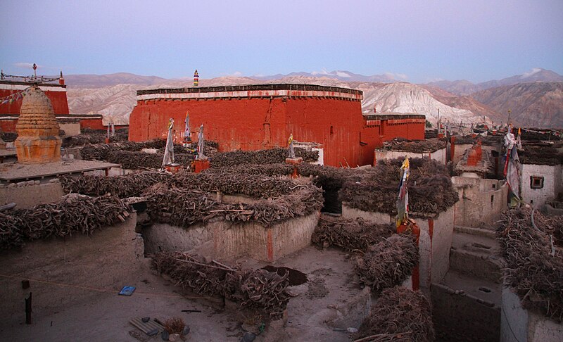 File:Mustang-Lo Manthang-13-Dachausflug-2015-gje.jpg