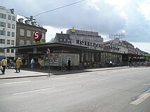 Het stationsgebouw uit 1934 in 2007.