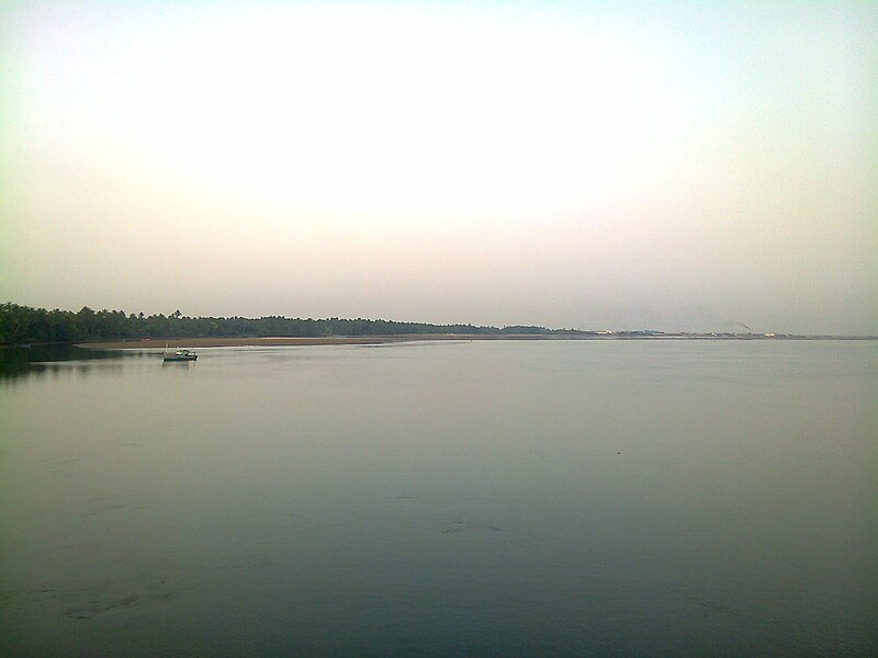 File:Nathravathi River in Manglore 001.jpg