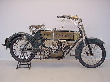 Neckarsulmer Motorrad 5 ½ pk met 670 cc V-twin kop/zijklepmotor met snuffelklepen uit 1907