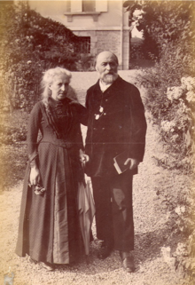 Photographie de pied de Noémi Reclus en compagnie de son époux et cousin Élie Reclus.