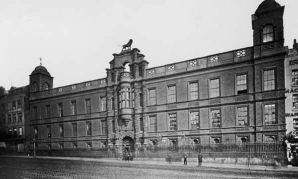 Northumberland House, shortly before it was demolished in 1874.