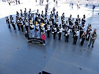 Waverly Band sur Intrepid Museum en New York, NY