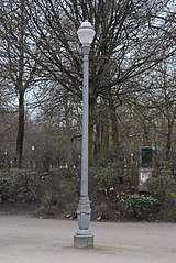 One of the park's Art Deco lampposts, by Antoine Durenne