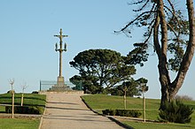 Hauteurs du parc du Champ de la Rive et son calvaire, qui offre une vue panoramique sur la Baie de Morlaix.