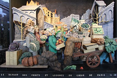 Sculpture of the delivery of produce in the Market of Les Halles