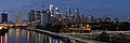 Philadelphia z South Street Bridge červenec 2016 panorama 3b.jpg