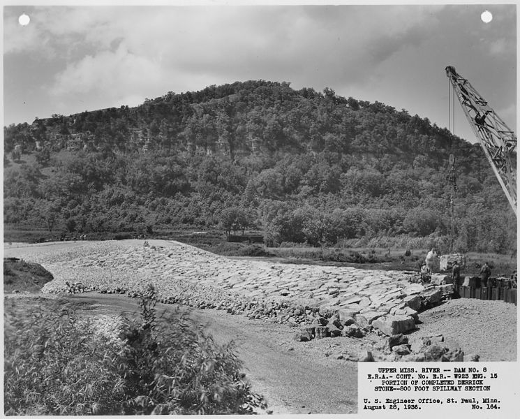 File:Photograph with caption "Upper Miss. River, Dam No. 8...Portion of Completed Derrick Stone, 800 foot spillway section." - NARA - 282390.jpg