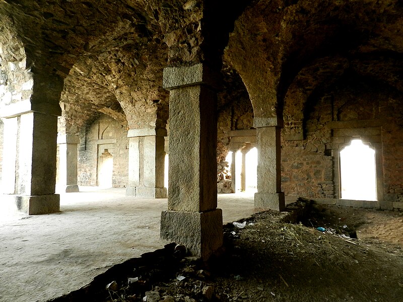 File:Pillared Hall At Bijay mandal.jpg