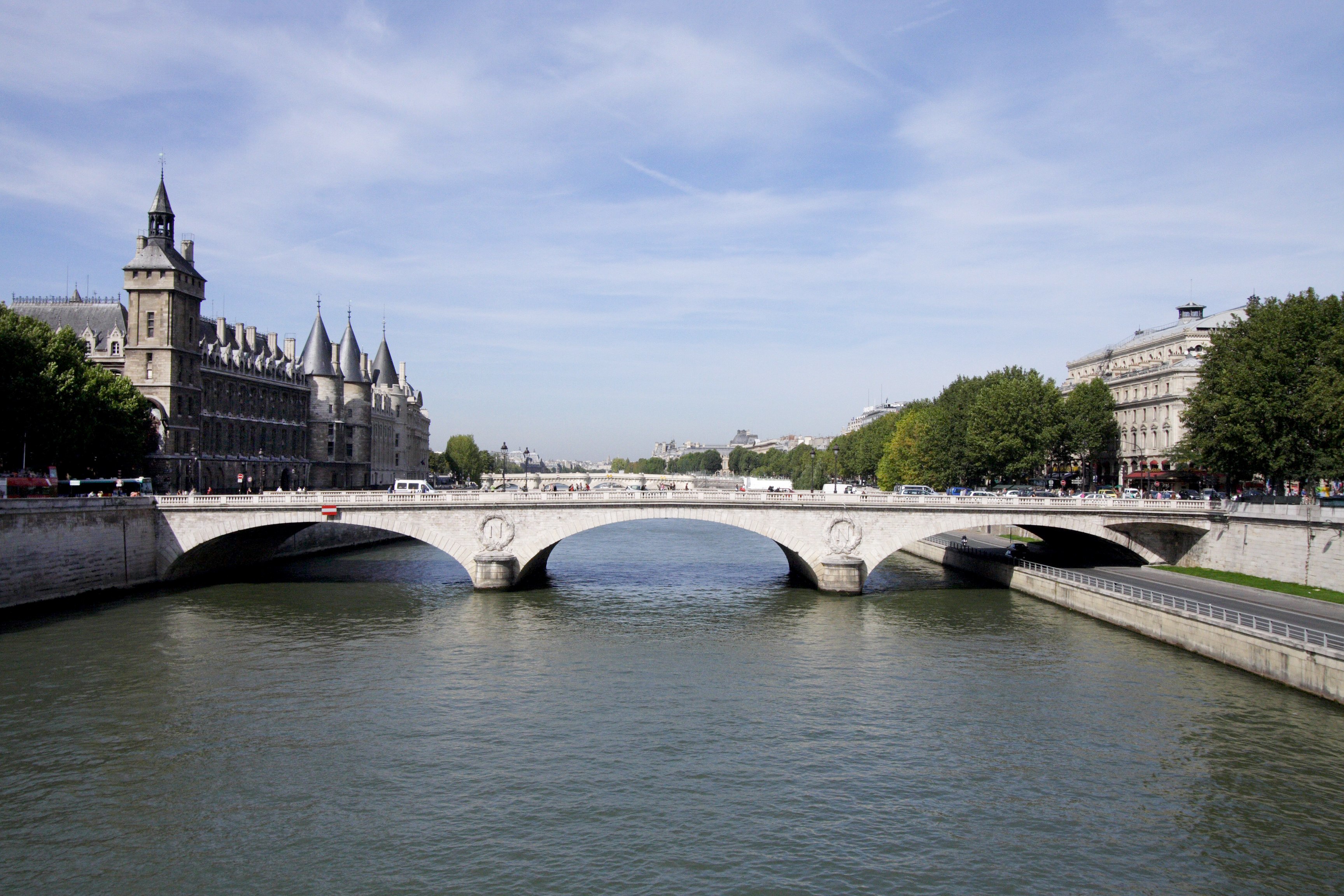 Dégradé, le célèbre pont des Arts à Paris sera finalement rénové