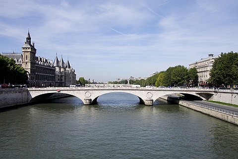 Pont au Change 48°51′24″N 2°20′48″E﻿ / ﻿48.856597°N 2.3467°E﻿ / 48.856597; 2.3467